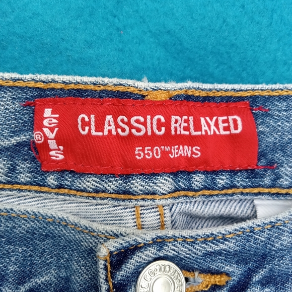 Levi's 550 Jeans Classic Relaxed Women's Relaxed Fit Tapered Leg Size 14 L Blue - Picture 3 of 8